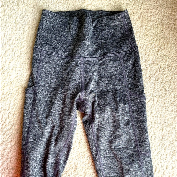 Women’s Aeries leggings - Picture 1 of 4